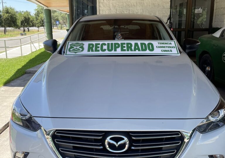 Carabineros recupera en Teno vehículo robado que transitaba sin patentes a la vista