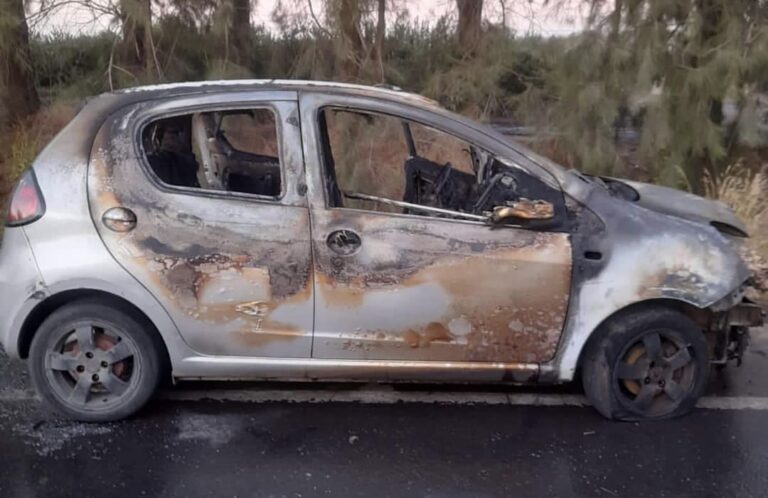 Campaña solidaria para persona cuyo auto resultó quemado tras ayudar en incendio forestal