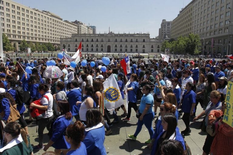 Gobierno y sector público llegaron a acuerdo por reajuste de 12%