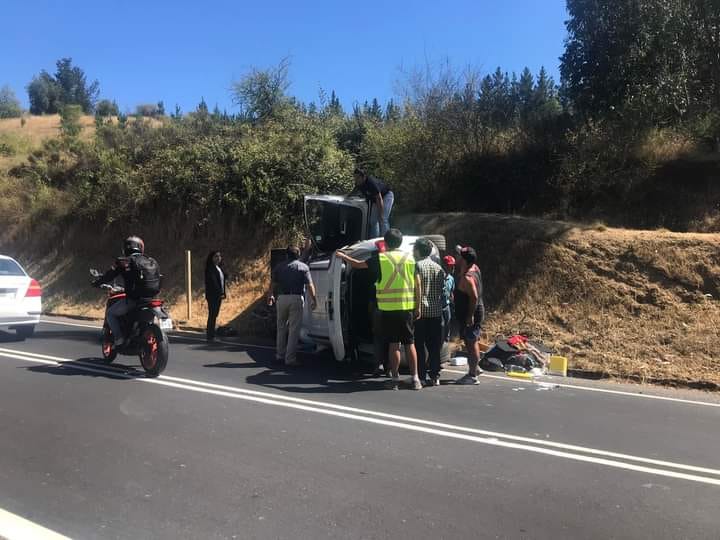 Volcamiento deja un lesionado en sector El Molino de Hualañé
