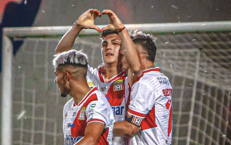 El albirrojo lo ganó en la hora a la “U” limeña en La Granja