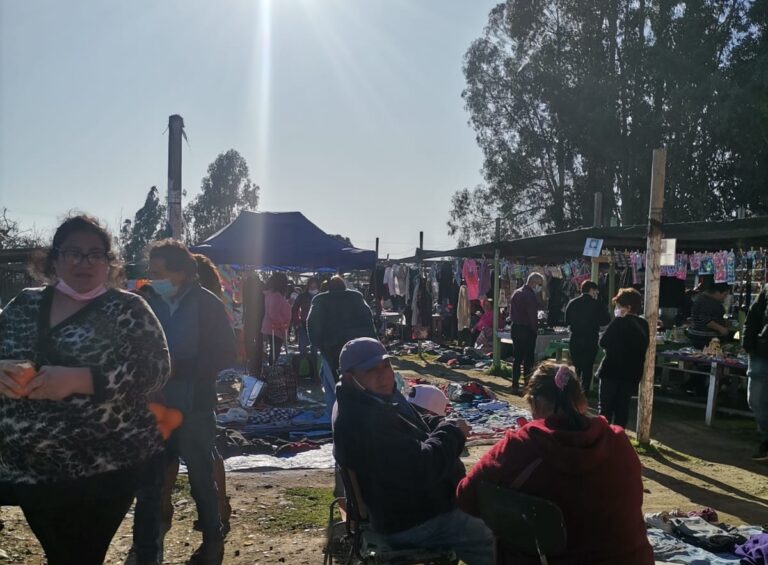 Dirigentes de la Villa Doña Carmen invitan a todos a participar en la nueva cara de la Feria de las Pulgas de Sarmiento