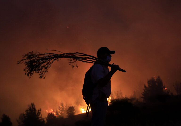 Alerta por incendios: Detienen a hombre realizando quema ilegal de pastizales en Empedrado