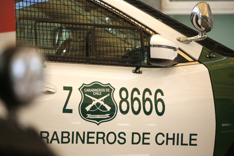 Administrador de taller mecánico "salió a probar" patrulla de Carabineros y terminó citado al juzgado