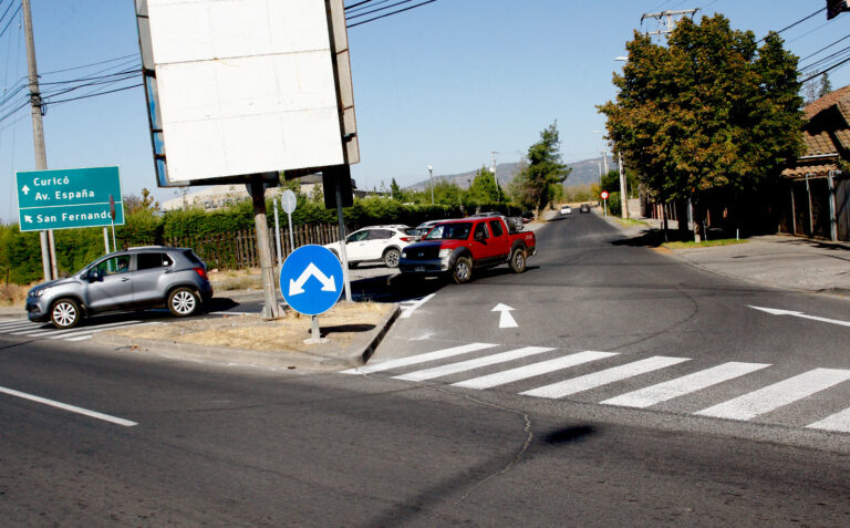 Mejoran la demarcación vial en cruce de callejón Los Pinos