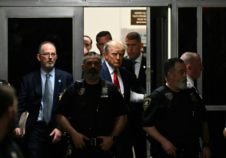 Donald Trump se declara no culpable de pagos irregulares a actriz porno