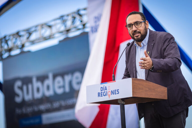 Subdere destaca la inversión de más de $218 mil millones en recuperación de espacios públicos y acceso a servicios básicos