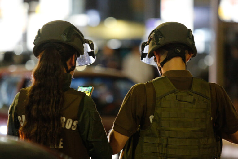 Carabinero dispara a sujeto que lo atacó con un arma blanca