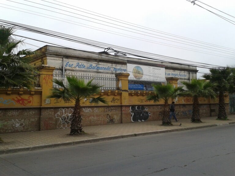 Alcalde de Curicó descarta proyecto de reconstrucción de la Escuela Balmaceda