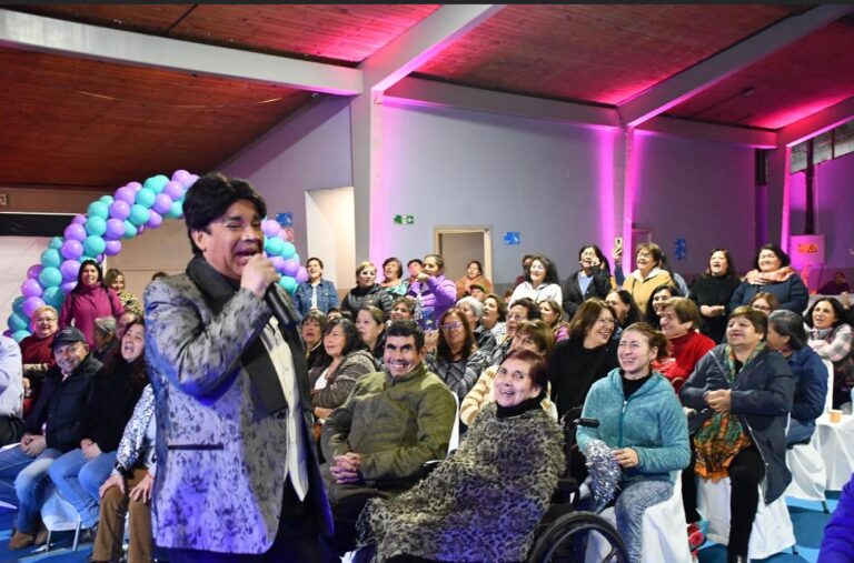 Municipio de Sagrada Familia celebró el Día de la Madre con música en vivo