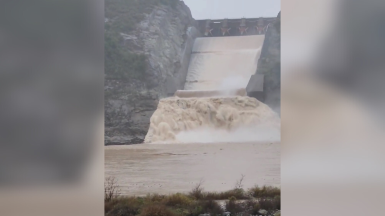 Embalse Colbún realizó descarga controlada ante acumulación por las lluvias