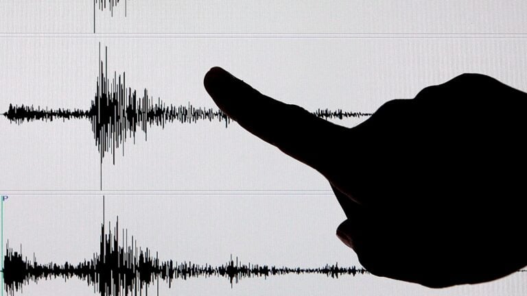 Sismo de mediana intensidad se percibe en la zona centro sur del país