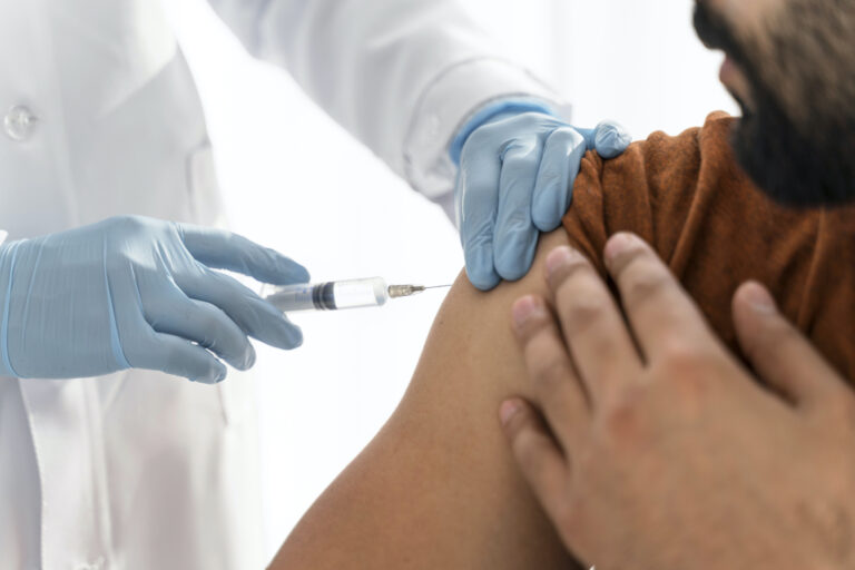 Salud Municipal de Curicó destaca vacunación de más de 65 mil personas contra la Influenza