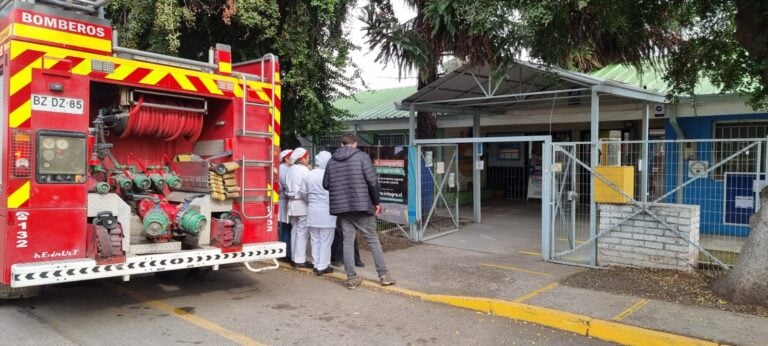 Evacuación total y clases suspendidas generó emanación de gas en jardín infantil de Curicó