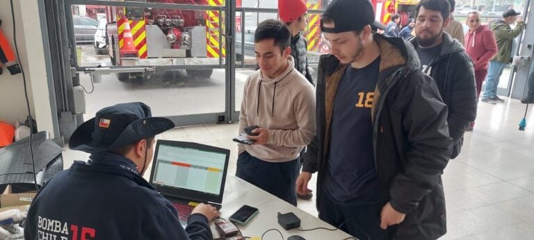 Rescate Agreste de Santiago apoyará búsqueda de bombero desaparecido en Linares