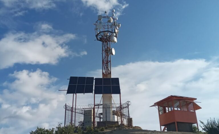 Denuncian robo de equipos desde antena de empresa de internet en cerro Traluñé