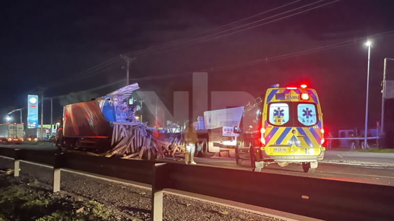 Colisión de alta energía en Ruta 5 Sur deja dos fallecidos y tres heridos de gravedad