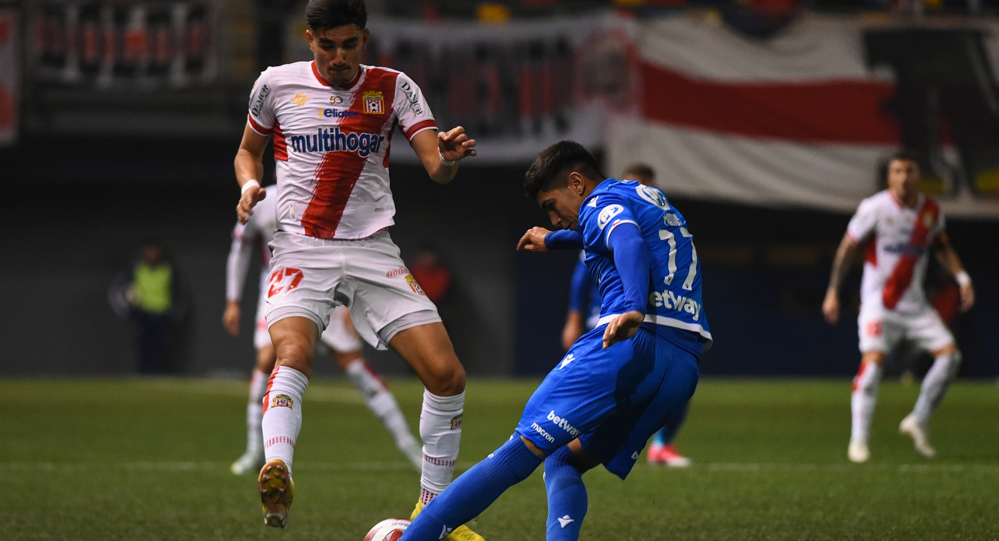 Aterrizaje forzoso: Curicó Unido sufre dolorosa derrota ante un rival directo