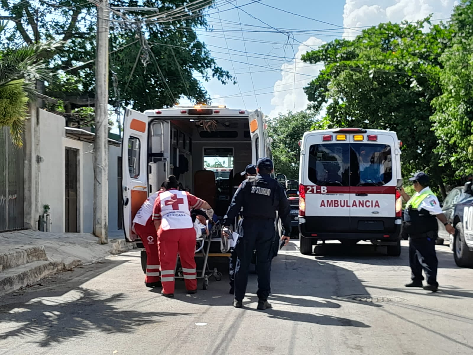 Chilena se lanzó de un tercer piso tras apuñalar a su compañera de viaje en México