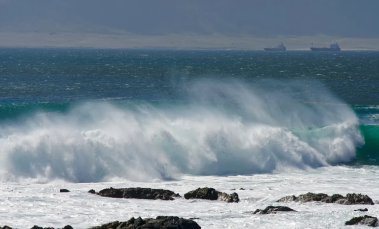 Armada emitió nuevo aviso de marejadas desde Arica al Golfo de Penas