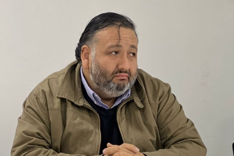 Concejo municipal de Sagrada Familia aceptó renuncia del edil Cristián Retamal