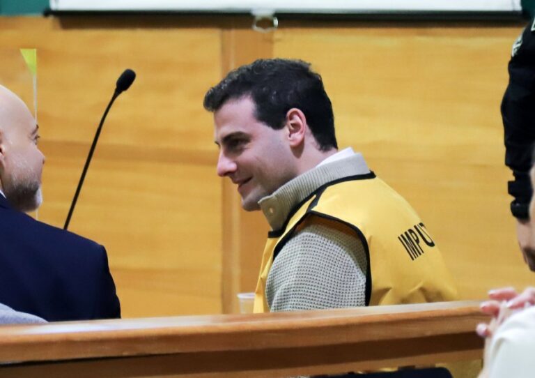 Martín Pradenas fue declarado culpable por siete delitos de connotación sexual