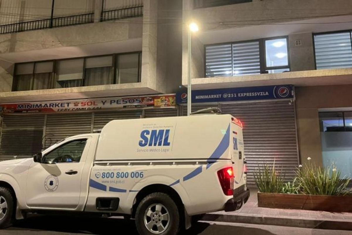 Hombre asesinó a su pareja en subterráneo de edificio en Santiago: Pasó un día completo sin ser encontrada