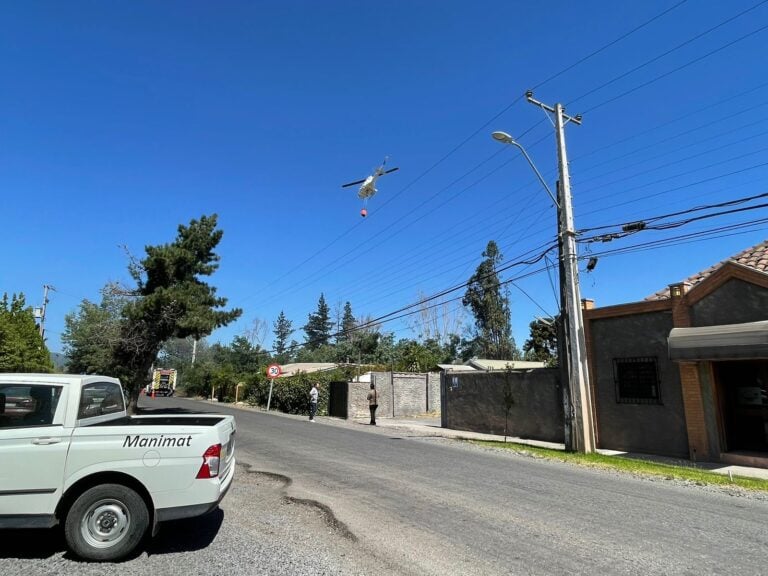 En una hora: Bomberos y CONAF logran controlar tres incendios en Curicó