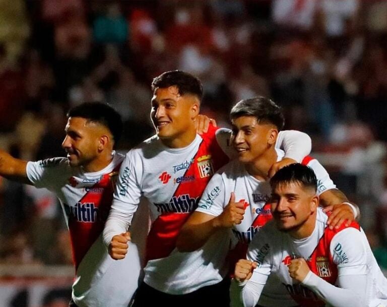 Curicó Unido debutó con el pie derecho en la Primera B