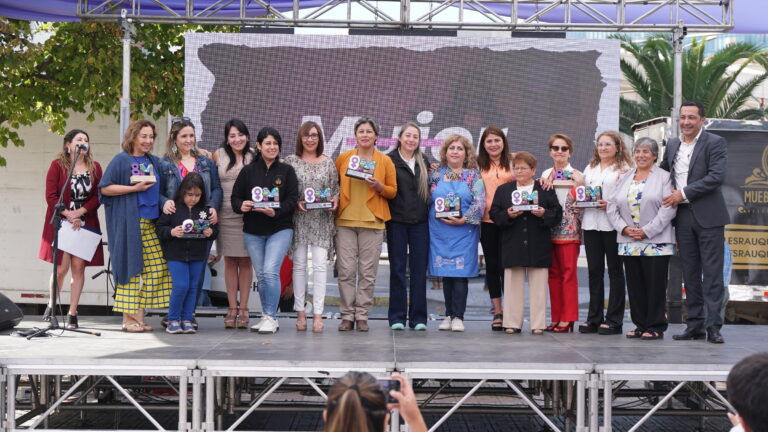 CRDP impulsa Expo Mujer Emprende en la Plaza de Armas de Talca