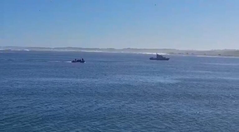 Vecino de Sagrada Familia falleció tras caer al mar en Constitución