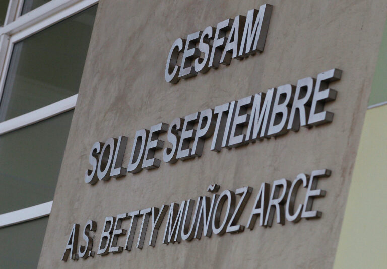 Funcionarios de Cesfam declinan manifestarse durante visita del presidente Boric a Curicó