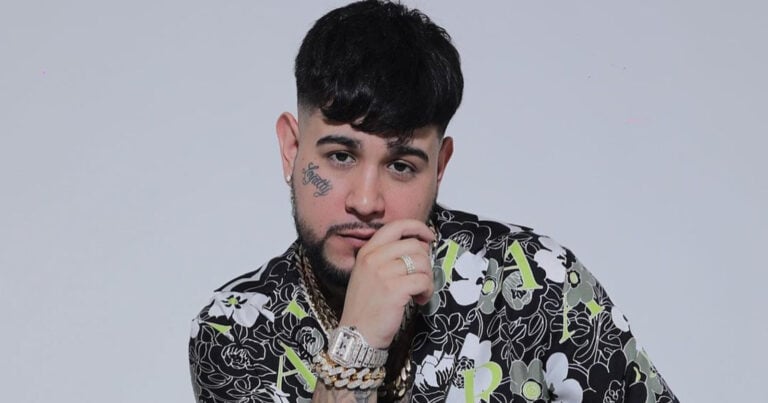 Cantante urbano Julianno Sosa es baleado en Peñaflor