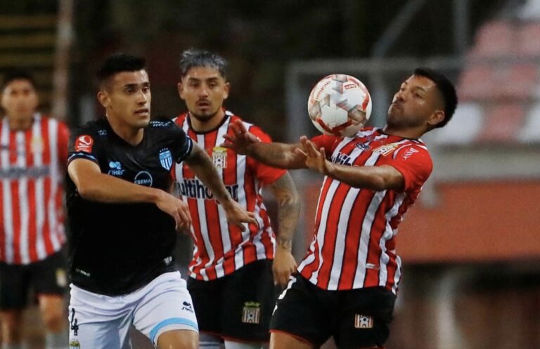 Curicó Unido iguala en casa ante Magallanes