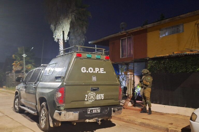 Gope de Carabineros allanó casa donde se vendía droga y guardaban especies robadas en Romeral