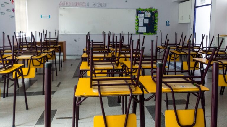 Incluye al Maule: Mineduc confirma suspensión de clases para este jueves y viernes en seis regiones del país