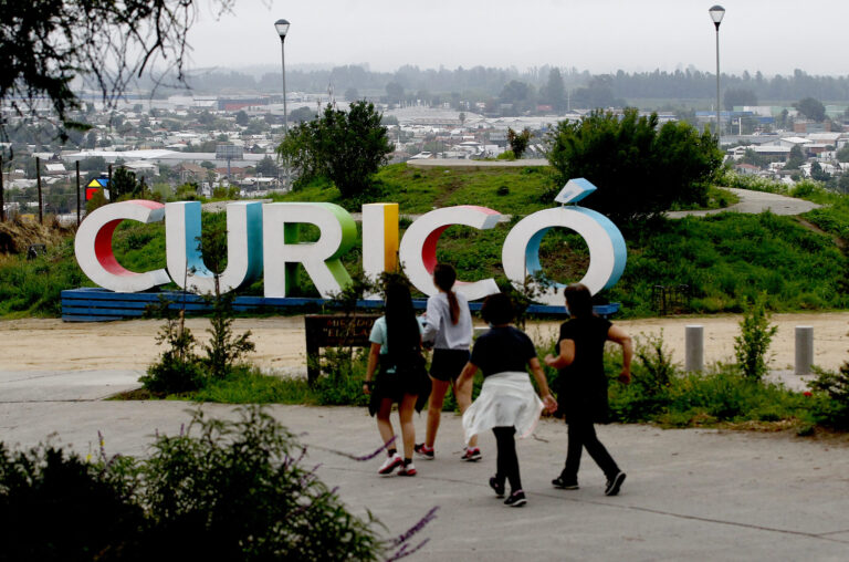 Curicó y Molina en el ICVU 2024: Buen entorno para vivir, pero bajos índices socioculturales