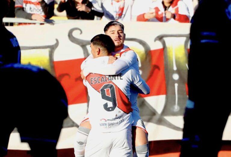 Curicó Unido golpea primero ante Magallanes