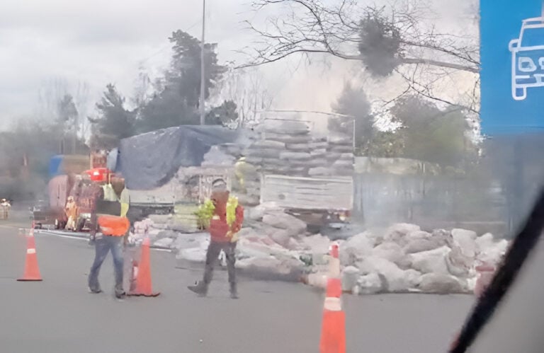 Camión con carga de carbón se incendió en Peaje de Quinta