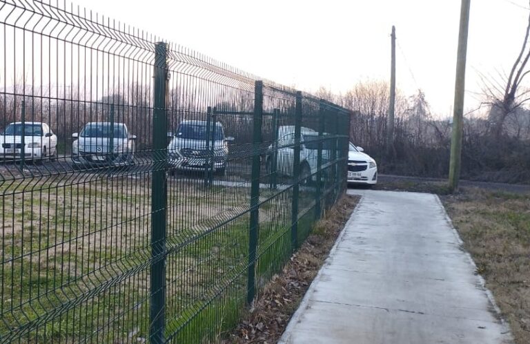 Subdere inauguró nuevo cierre perimetral de cancha en sector La Cruz de Sagrada Familia