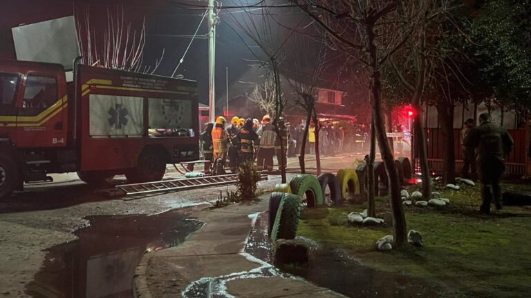 Adulto mayor fallece en incendio que consumió dos viviendas en Itahue