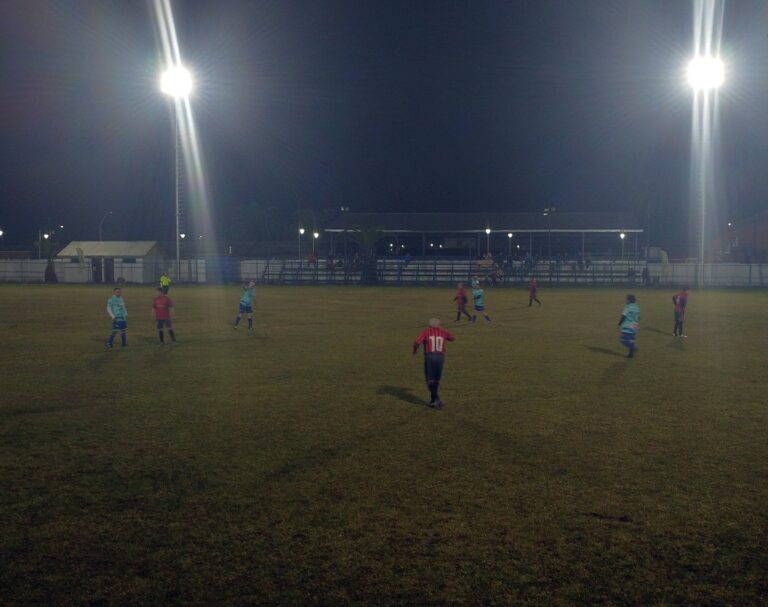 Municipio de Hualañé inauguró nuevas torres de iluminación del Estadio La Huerta de Mataquito