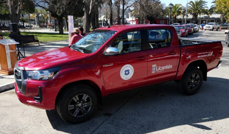 Dirección Comunal de Salud de Licantén recibió nuevo vehículo 4x4 para atención en terreno