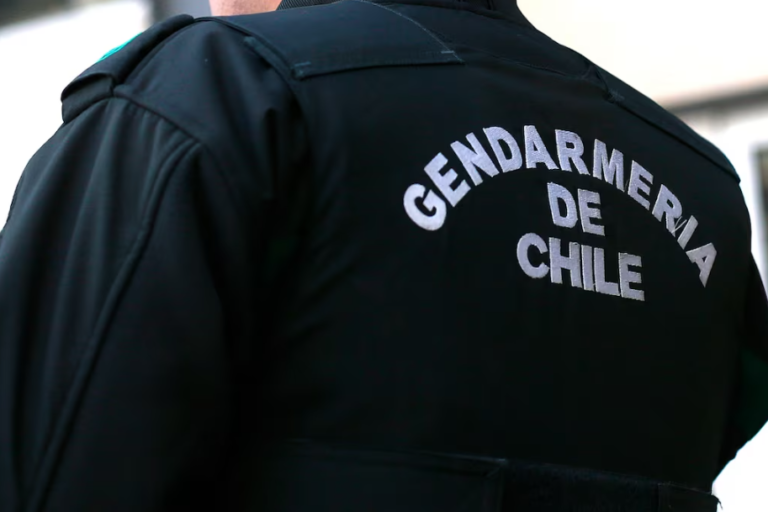 Funcionario de Gendarmería es detenido tras ingresar elementos prohibidos a penal de Talca