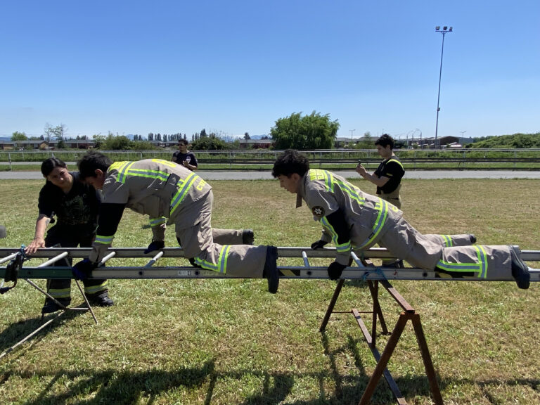 La Segunda de Bomberos Curicó celebró el 22° aniversario de su brigada juvenil