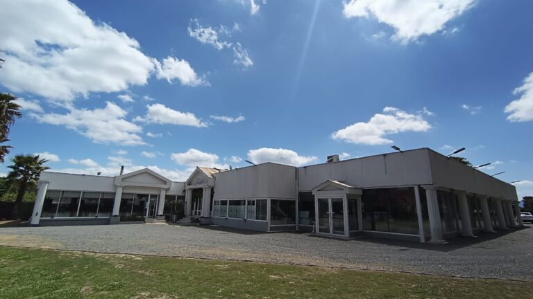 Centro de Eventos Olimpo acusa a municipio curicano de arreglar licitación para fiesta de funcionarios