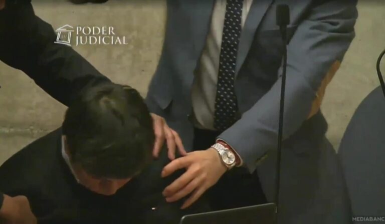 Manuel Monsalve se desmaya en medio de lectura de medidas cautelares durante formalización