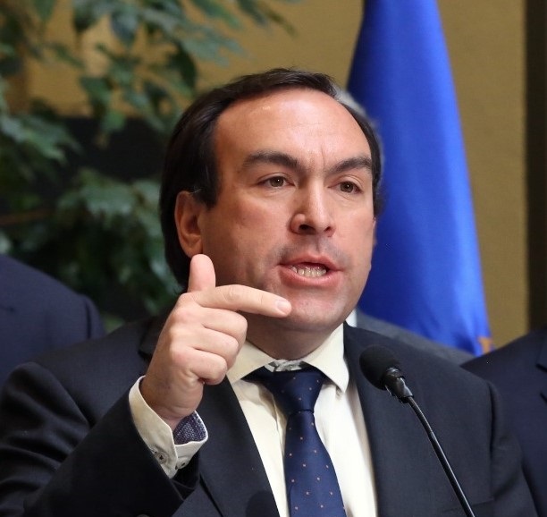Diputado Donoso apunta a uso indebido de la Defensoría Penal Pública por parte de parlamentarios oficialistas