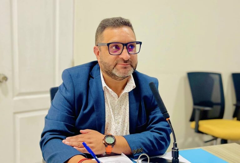 Contraloría reveló irregularidades en pago de remuneraciones a exdirector del Cementerio Municipal de Curicó