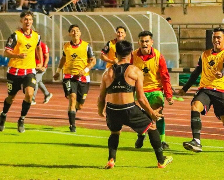 Triunfazo albirrojo en su debut en el Ascenso